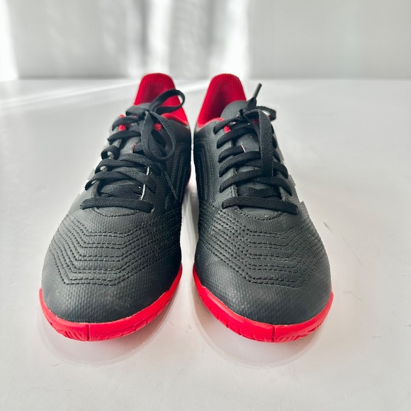 Adidas Boys Predator Indoor Soccer Shoes Size 4 Red White Black Cleats - Picture 2 of 9